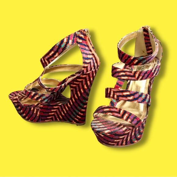 Fun & Sexy Wedges | Size 8 | Shoe Dazzle - Picture 1 of 5